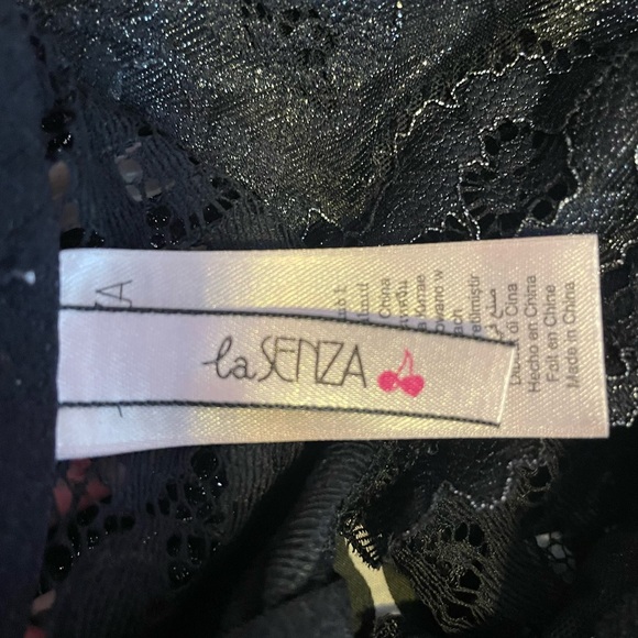 La Senza Y2K silver and black tube top 🖤 - Picture 3 of 3